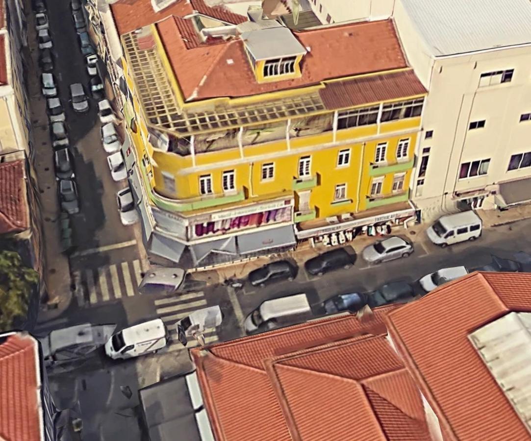 阿尔热什 Lar Dois Coracoes旅舍 外观 照片